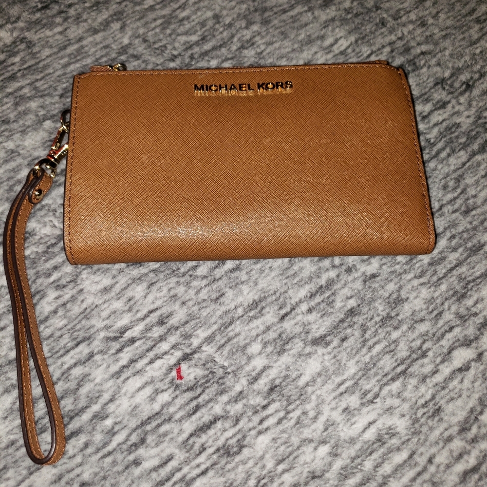 MK wristlet wallet